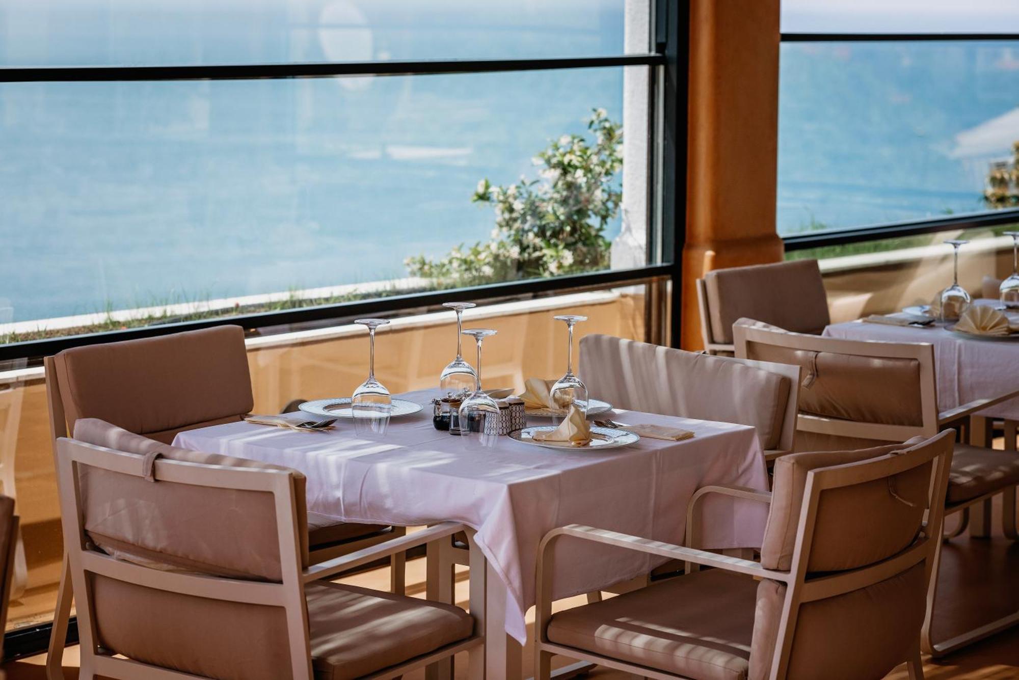 Hotel Maris Улцинь Екстер'єр фото
