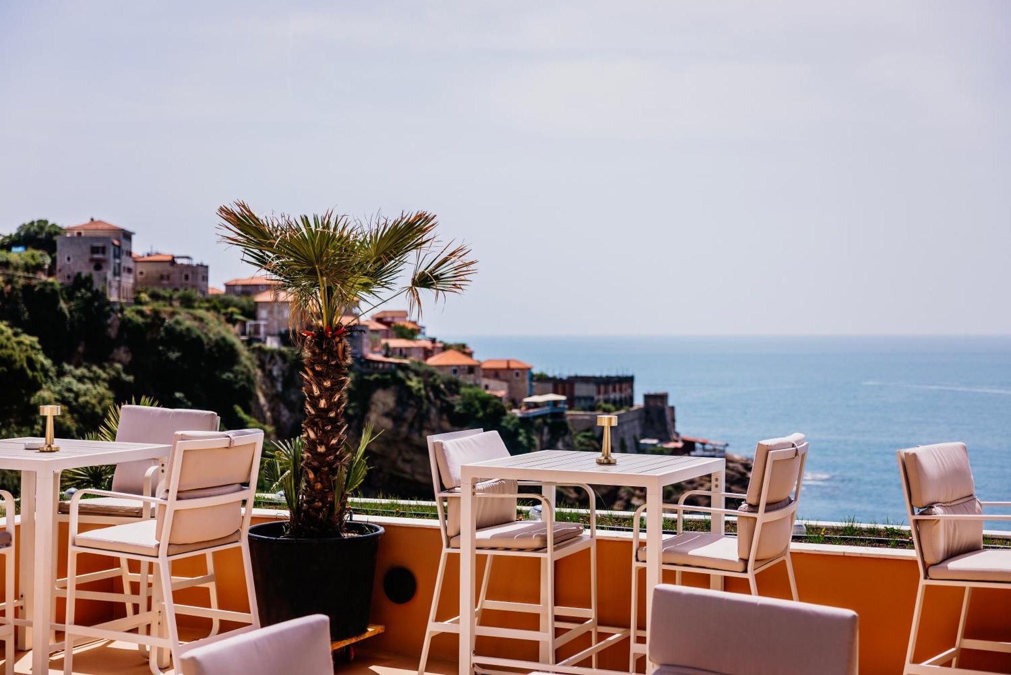 Hotel Maris Улцинь Екстер'єр фото