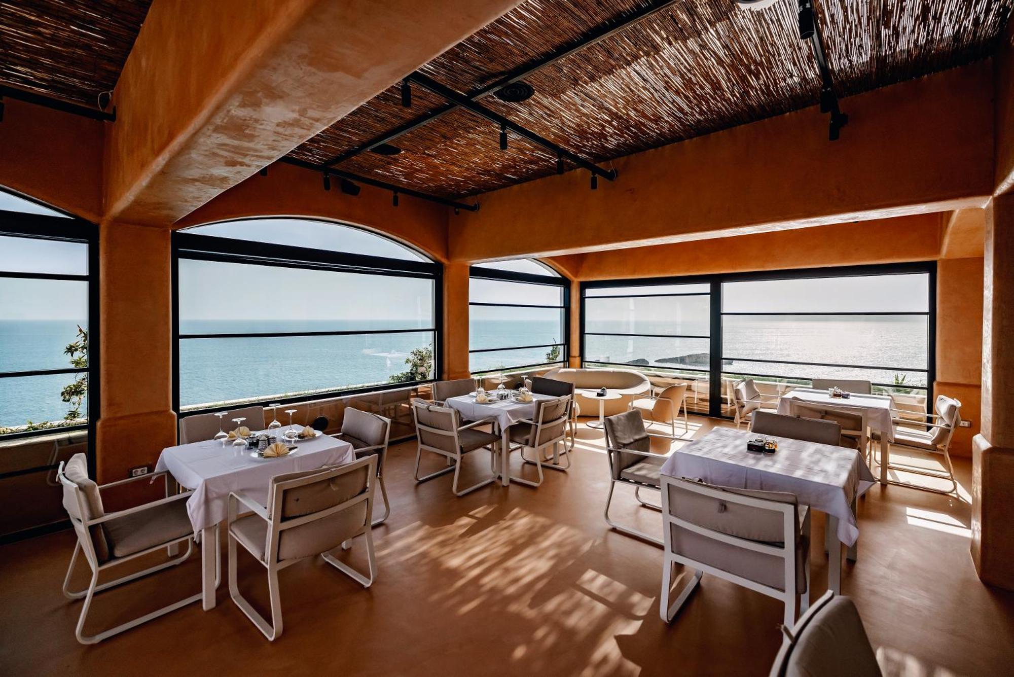 Hotel Maris Улцинь Екстер'єр фото
